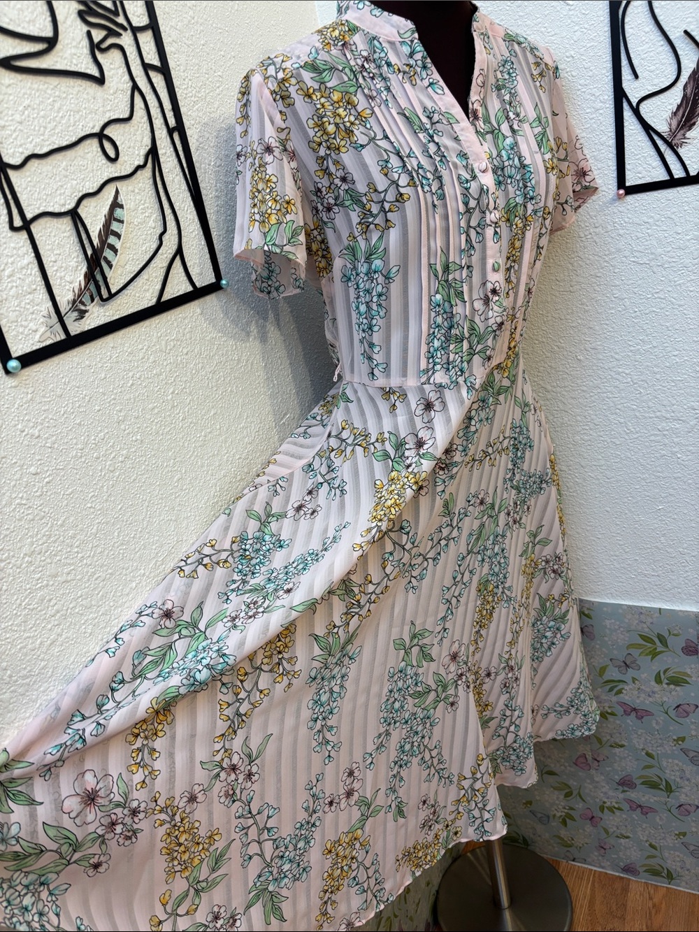 Nanette Lepore short sleeve pale pink floral sheer midi dress. Size 4.